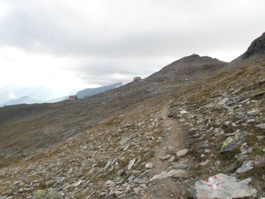 Avrupa 'nın orta kesimindeki Avustralya' daki Ankogelgruppe 'de güzel dağ alp manzarası