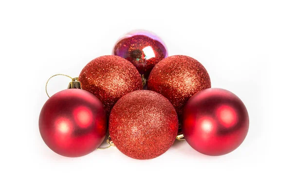 Kerstkaart Met Rode Kerstballen Geïsoleerd Witte Achtergrond — Stockfoto