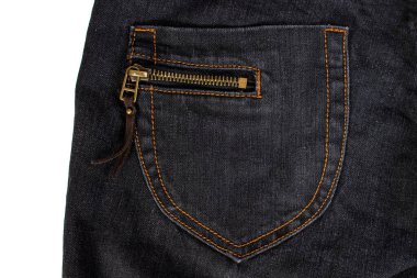 Cep detaylarıyla koyu renk kot deseni.