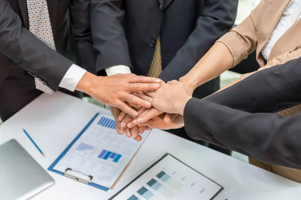 Gruppe Der Geschäftsleute Meetin Und Brainstrom Hands Waren Ein Gemeinsames — Stockfoto