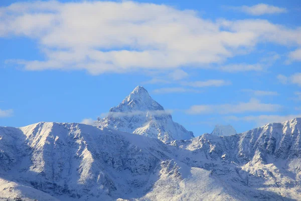 Panorama dengan gunung Monviso di musim gugur — Stok Foto