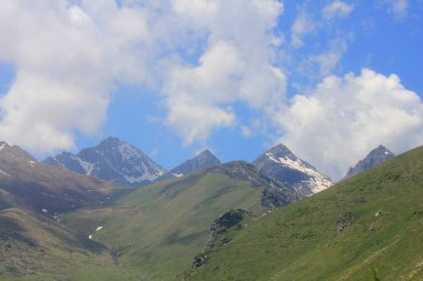 İtalya'da Piemonte'de dağ sırası
