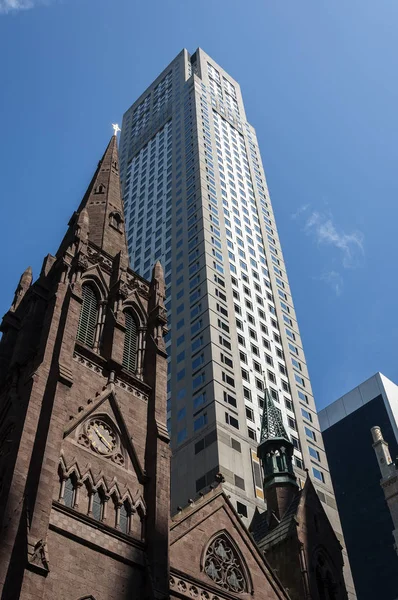 Dettaglio Della Facciata Della Fifth Avenue Presbyterian Church Con Grattacielo — Foto Stock