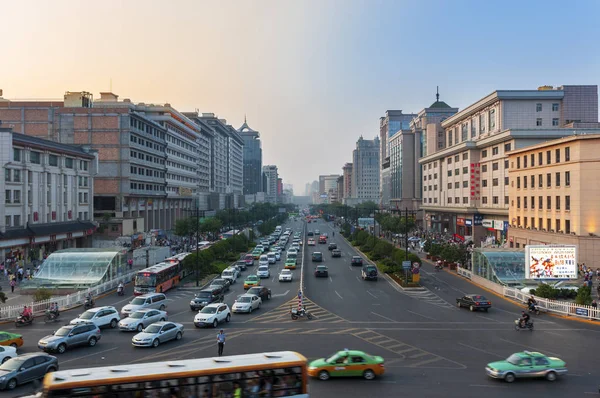 Xian Çin Ağustos 2012 Sokak Sahne Xian Şehir Günbatımında Bir — Stok fotoğraf