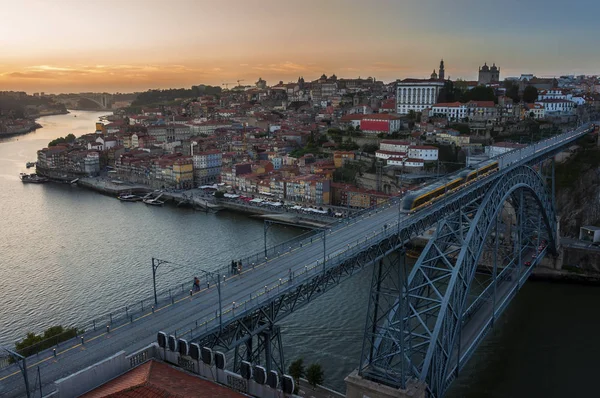 Vista Bela Cidade Porto Pôr Sol Com Rio Douro Ponte — Fotografia de Stock