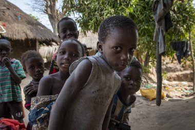 Orango Adası, Gine-Bissau 3 Şubat 2018: Çocukların Orango Adası Eticoga Köyü, Grup.