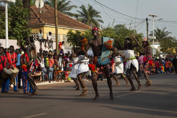 Bissau Repubblica Guinea Bissau Febbraio 2018 Uomini Donne Che Indossano — Foto Stock