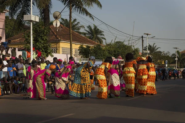 Bissau Republika Guinea Bissau Února 2018 Skupina Žen Nosí Tradiční — Stock fotografie