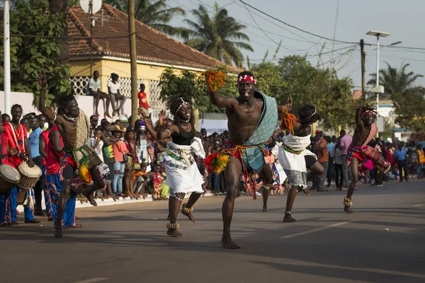 Bissau República Guinea Bissau Febrero 2018 Grupo Hombres Mujeres Que — Foto de Stock