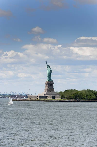 New York Usa Giugno 2010 Veduta Della Statua Della Libertà — Foto Stock