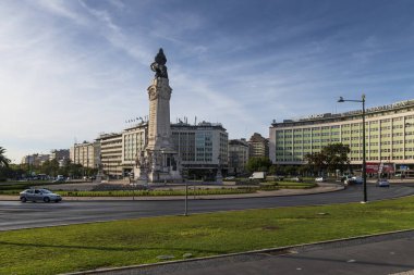 Lisbon, Portekiz - 13 Ekim 2018: Marques de Pombal Meydanı Lizbon şehir görünümünü. Kavramı için Portekiz seyahat ve Lizbon ziyaret