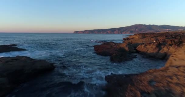 Luchtfoto Van Guincho Kustlijn Met Roca Kaap Cabo Roca Achtergrond — Stockvideo