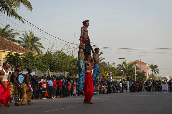 Bissau Republika Gwinei Bissau Lutego 2018 Grupa Młodych Mężczyzn Występując — Zdjęcie stockowe