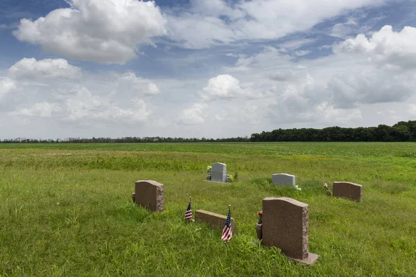 Pedras Lombardas Com Campo Agrícola Segundo Plano Estado Mississippi Eua — Fotografia de Stock