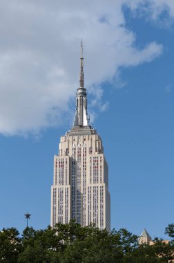 New York City, Abd - 8 Haziran 2010: Midtown Manhattan Empire State Binası, New York.