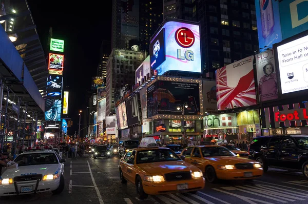 New York City Usa June 2010 Street Scene People Cars — Stock Photo, Image