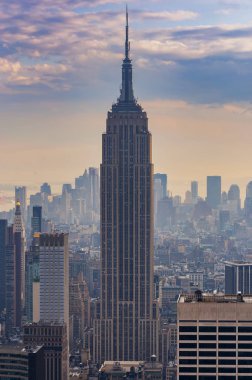 New York City, Usa - 10 Haziran 2010: Empire State Building ve New Your City 'deki Manhattan Skyline, Usa.