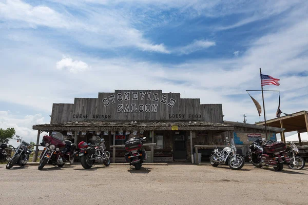 Alzada Montana Agosto 2014 Motocicletas Estacionadas Frente Stoneville Saloon Estado — Fotografia de Stock