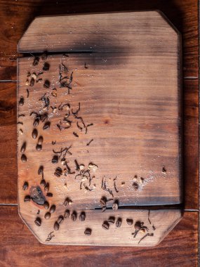 Çerezler, tatlılar, ahşap mutfak tahtası baharat