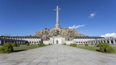 Falen Vadisi'nin kutsal haç Manastırı
