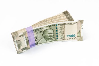 Bir deste Hint 500 rupi.