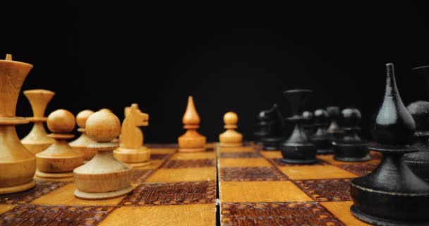 棋盘游戏棋类人物的理念 竞争和策略 商业成功理念 — 图库视频影像