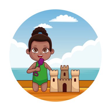 Plajda şirin çocuk