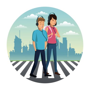 Zebra üzerinde yürüyen insanlar