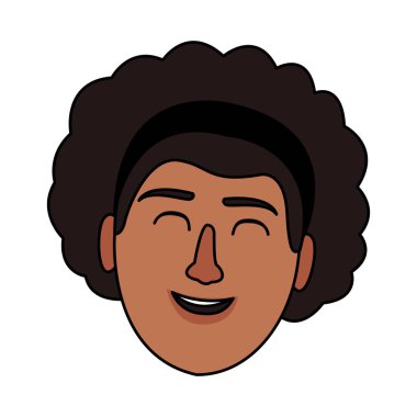 Afro kadın gülümseyerek