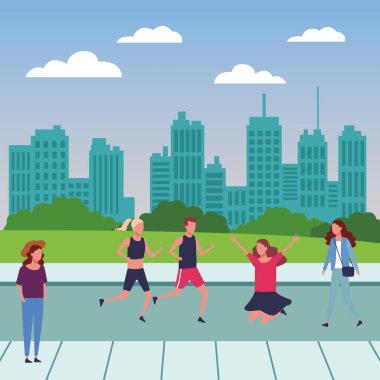 parkta yürüyüş insanlar