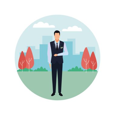 smokin yuvarlak simgesi giyen adam