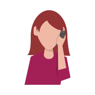 cep telefonu kullanan kadın