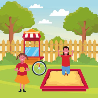 Çocuklar oynarken ve gülümseyen