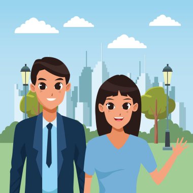 Genç çift gülümseyerek ve tebrik