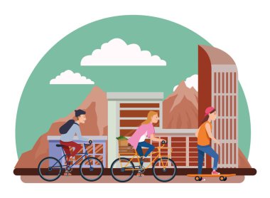 Bisikletve kaykay ile insanlar