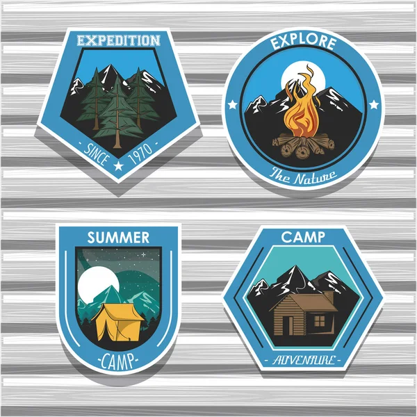 Set of Camping explore summer patches emblems — 스톡 벡터