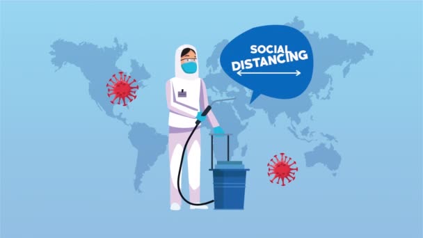 Sprey temizleyicili biyo-sosyal hizmetler çalışanı. — Stok video
