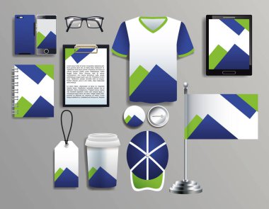 Kırtasiye şablonlarına sahip mor ve yeşil elementler kümesi