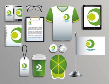 Kırtasiye şablonlarına sahip yeşil ve beyaz elementler kümesi