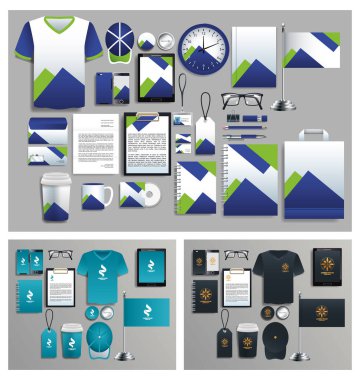 Kırtasiye şablonlarına sahip renkli elementler kümesi