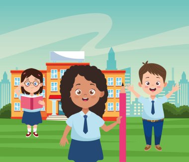 Okul karakterlerinde üniformalı küçük öğrenciler.