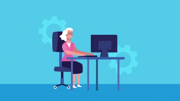 Mujer de negocios utilizando el personaje de escritorio animado — Vídeo de stock
