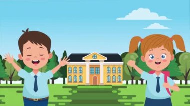 Okul sezonuna dönersek, okul binasında küçük çocuklarla birlikte.