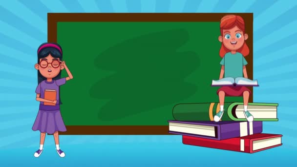 Bambine che leggono libri e lavagna personaggi animati — Video Stock