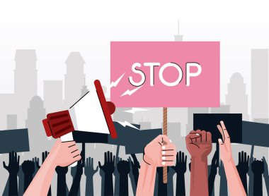Irklar arası insanların elleri kentte dur ve megafonla pankart kaldırmayı protesto ediyor.