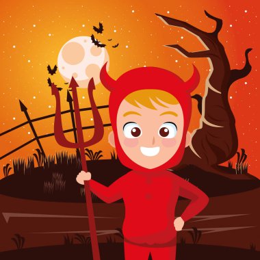 Cadılar Bayramı şeytanı kostümlü çocuk gece vektör tasarımında ön ağaçta.