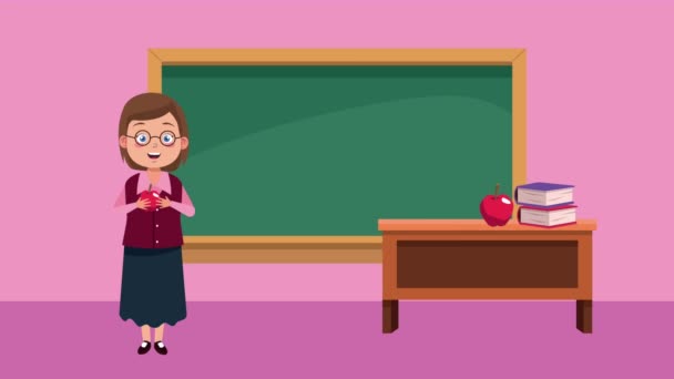Naispuolinen opettaja hahmo animaatio liitutaulu ja kirjoituspöytä luokkahuoneessa skenaario — kuvapankkivideo