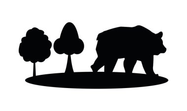 Vahşi ayı hayvan tarlada ve ağaçların gölgesinde