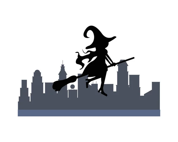 Halloween bruja volando en escoba silueta en la ciudad — Vector de stock