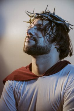 İsa Mesih ile taç dikenler portresi